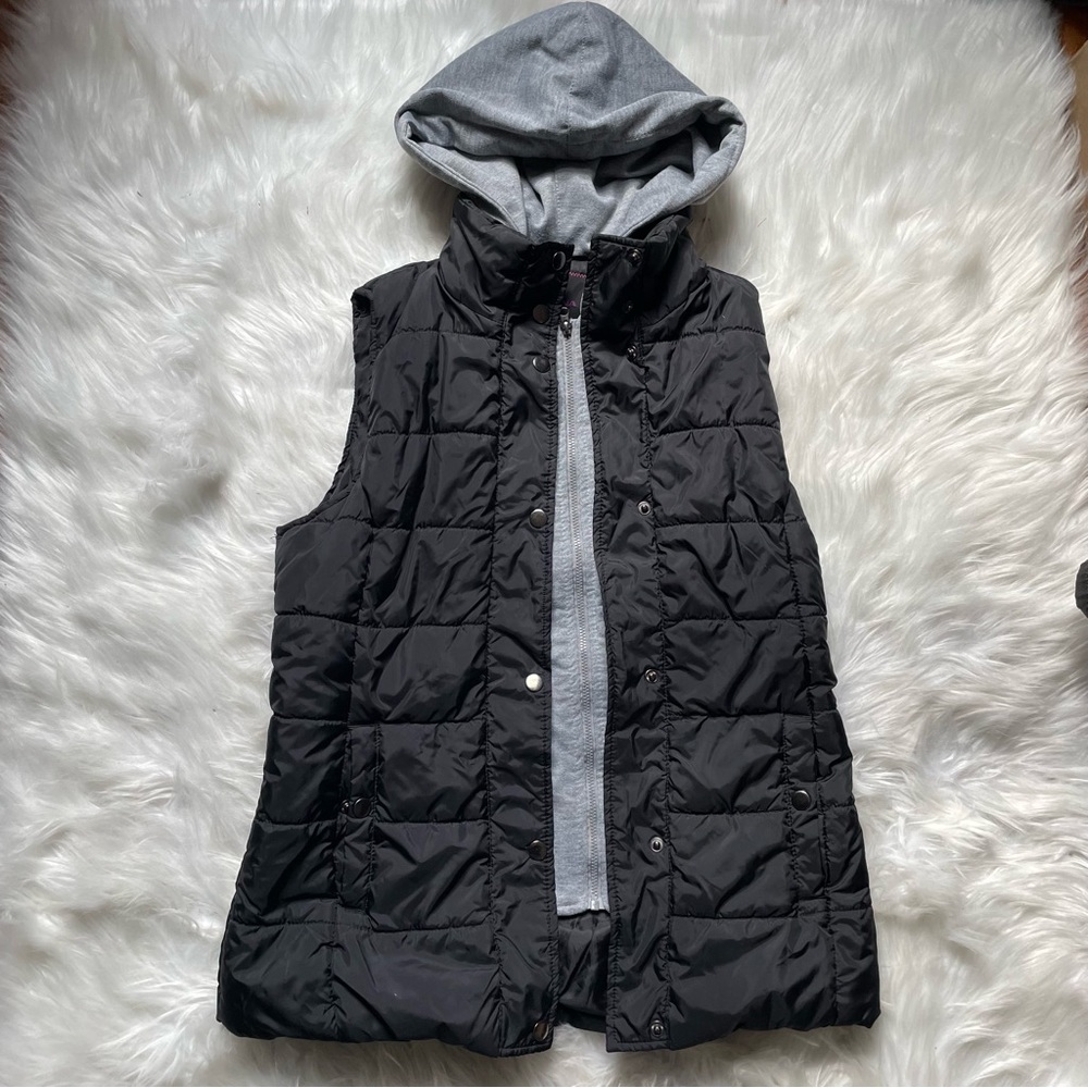 Arizona Jean Company Black Quilted Vest with Gray Hood